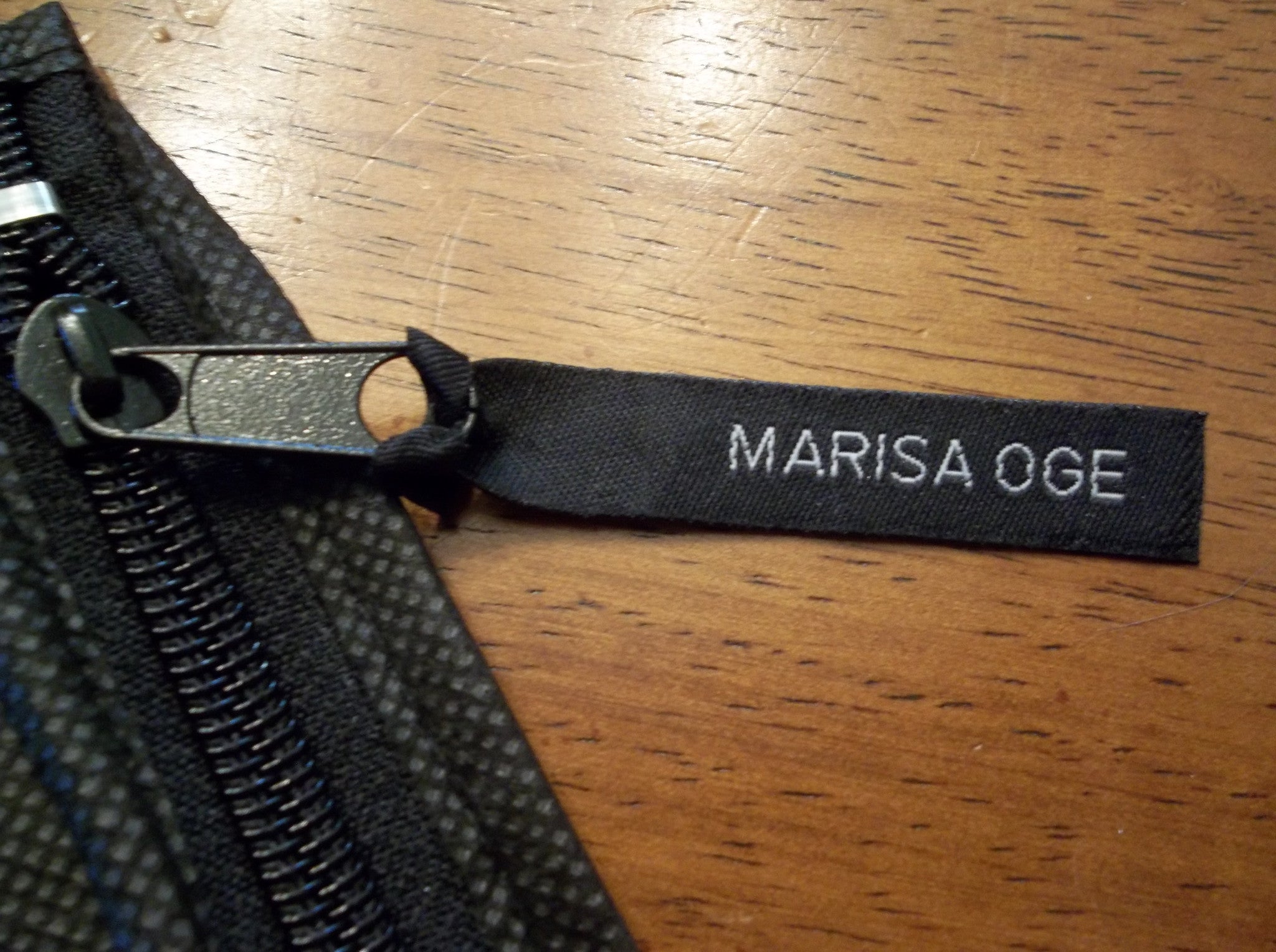 Woven Zipper Pulls – Custom Couture Label Company